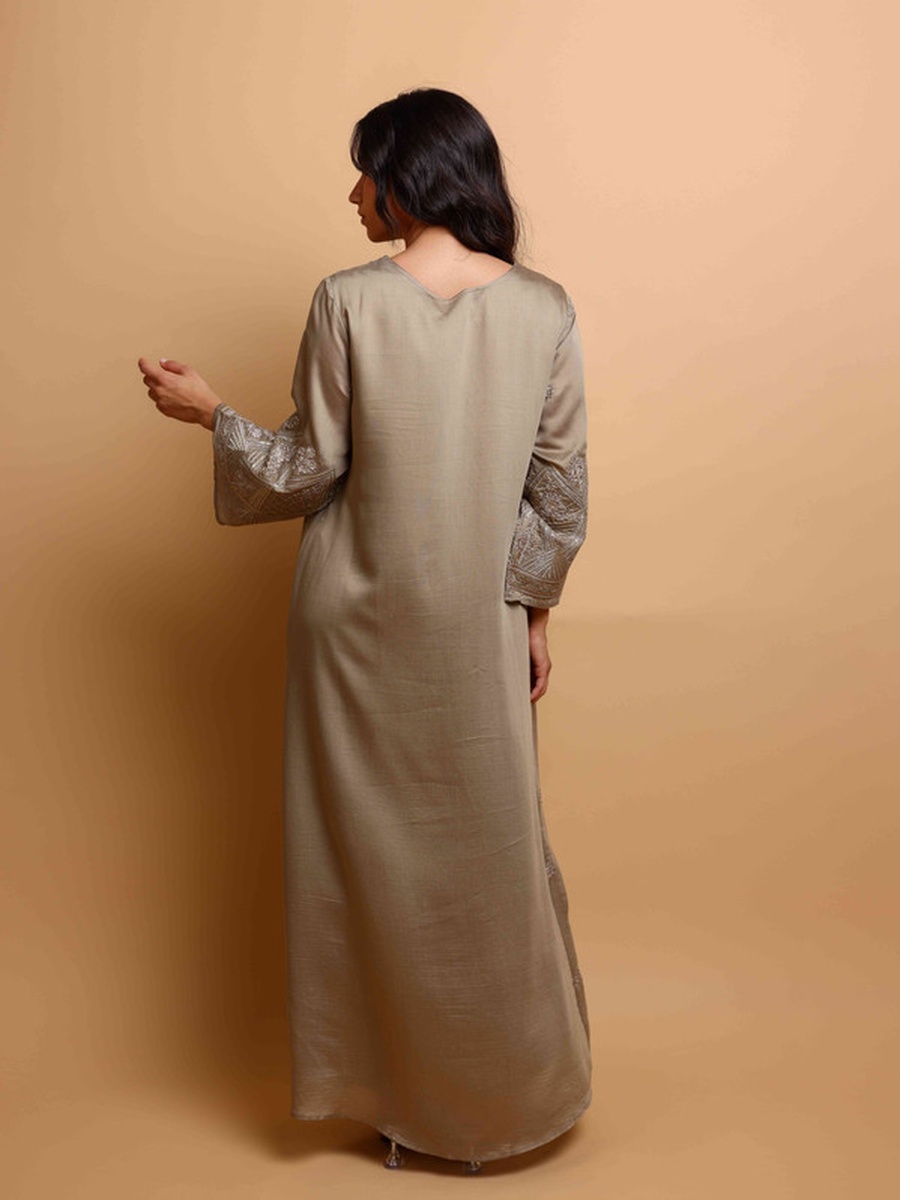 Inaya Embroidered Jalabiya