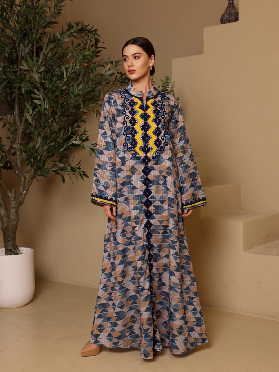 Noorain Patterned Studded Jalabiya