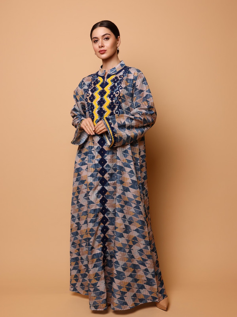 Noorain Patterned Studded Jalabiya