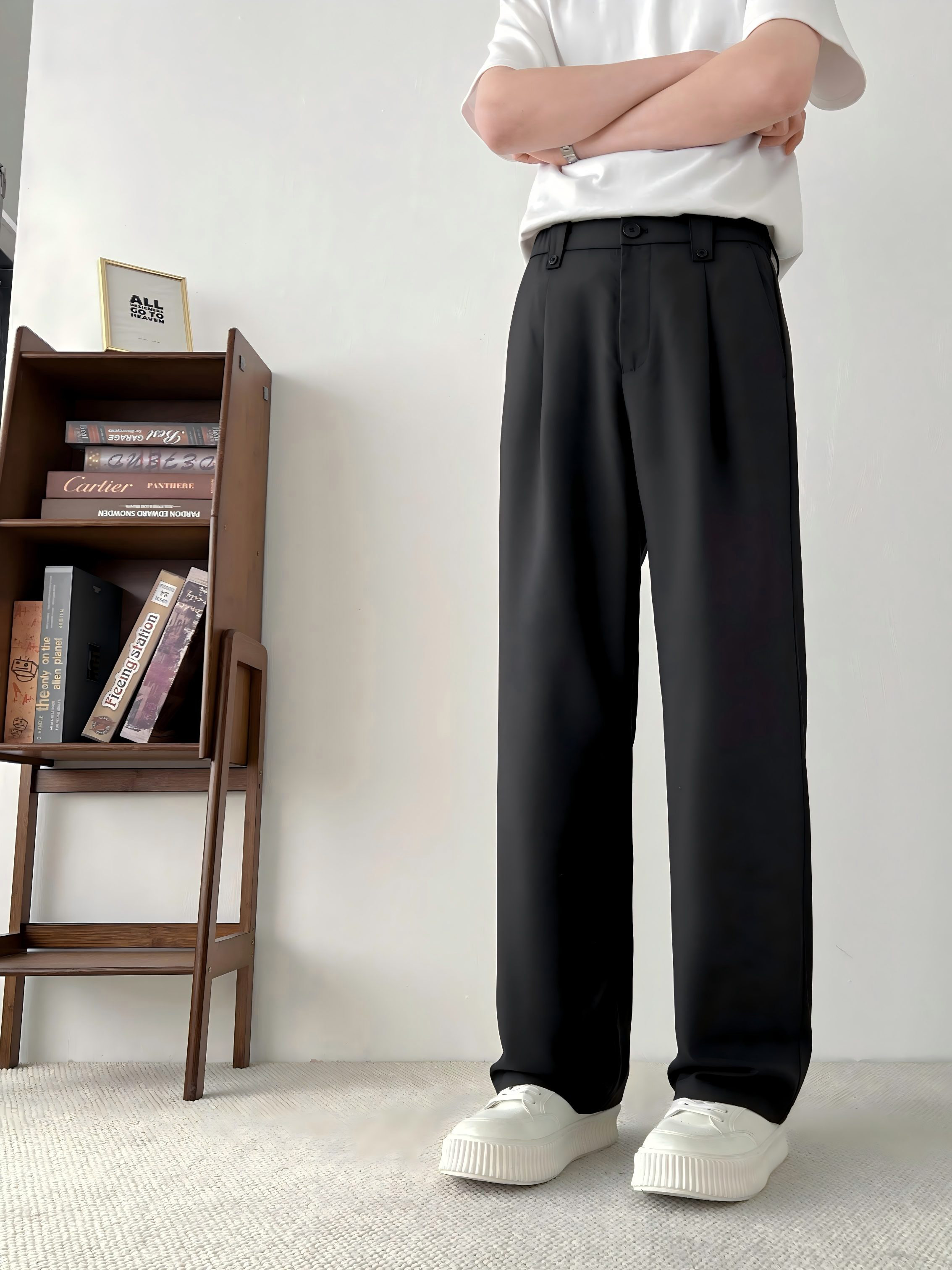 Men Black Linen-Look Pleated Wide-Leg Trousers