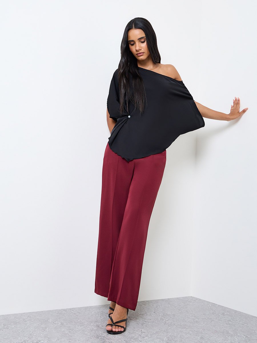 Black One-Shoulder Neck Relaxed Fit Top