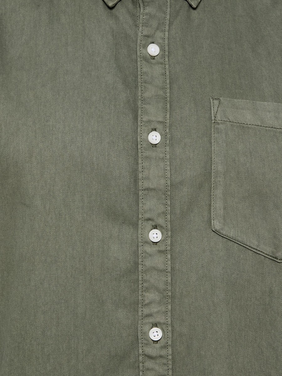Men Regular Fit Button-Down Collar Long Sleeves Denim Shirt