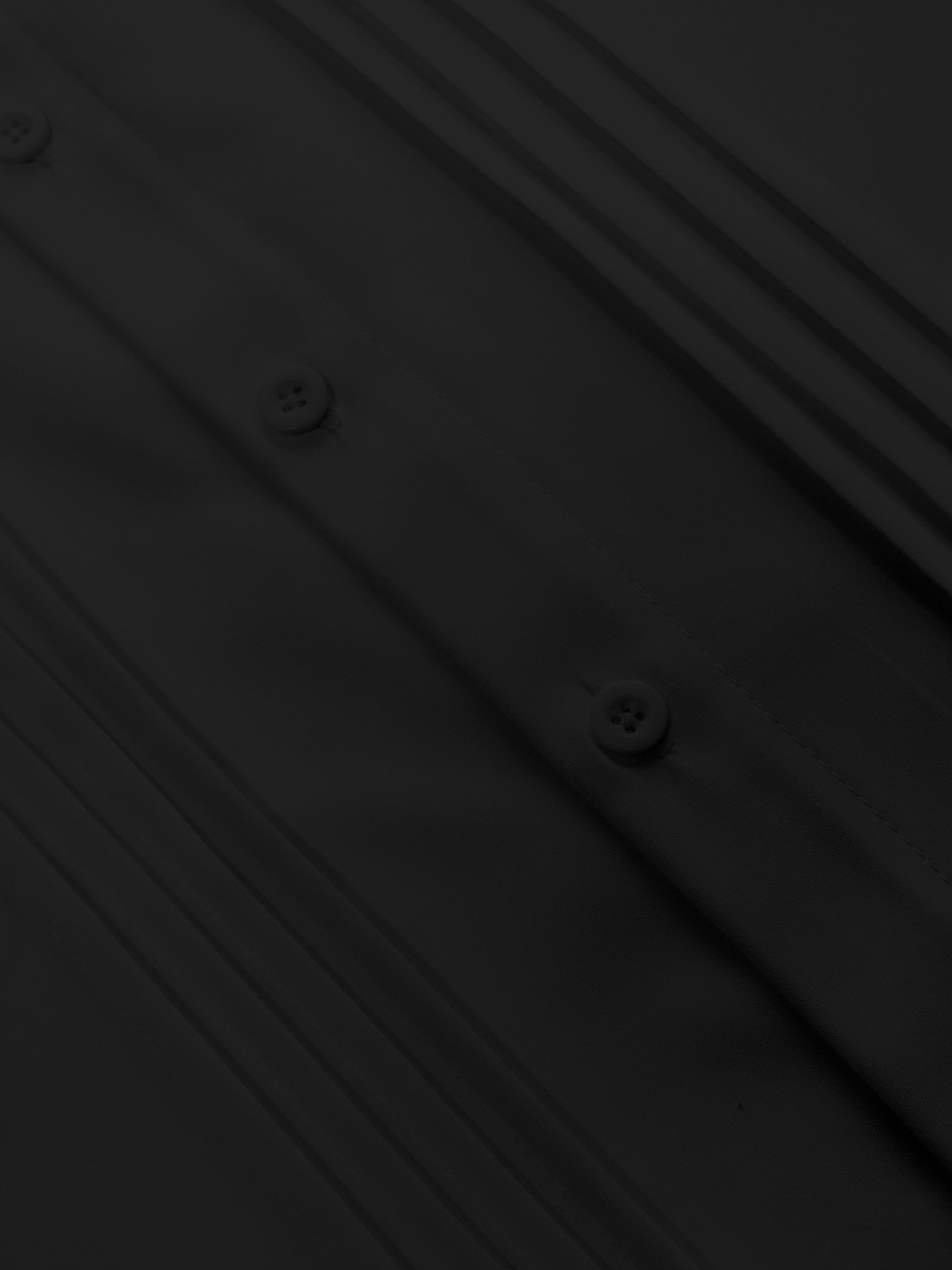 Men Black Pleated Spread Collar Shirt