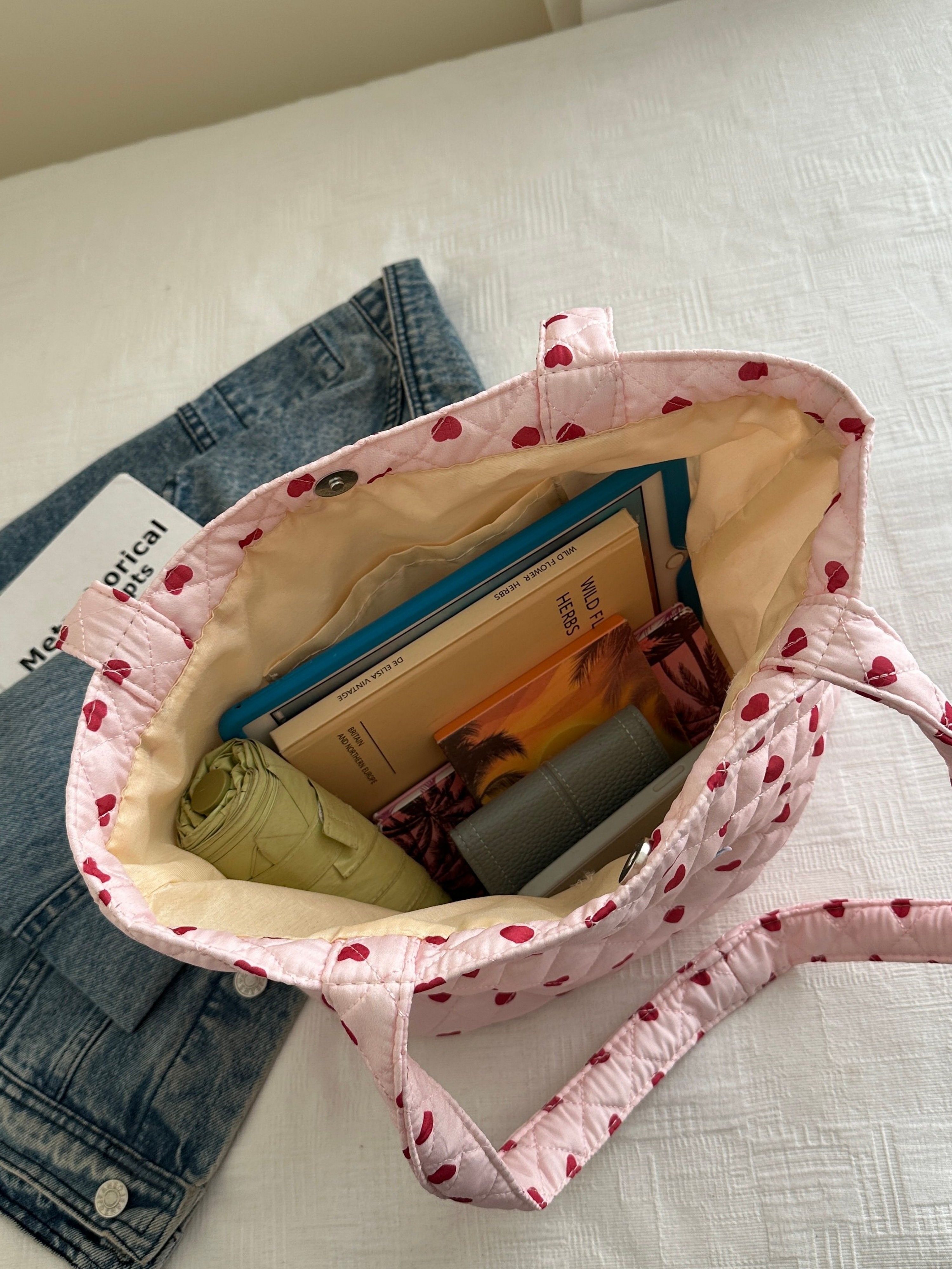 Heart Print Quilted Shoulder Bag
