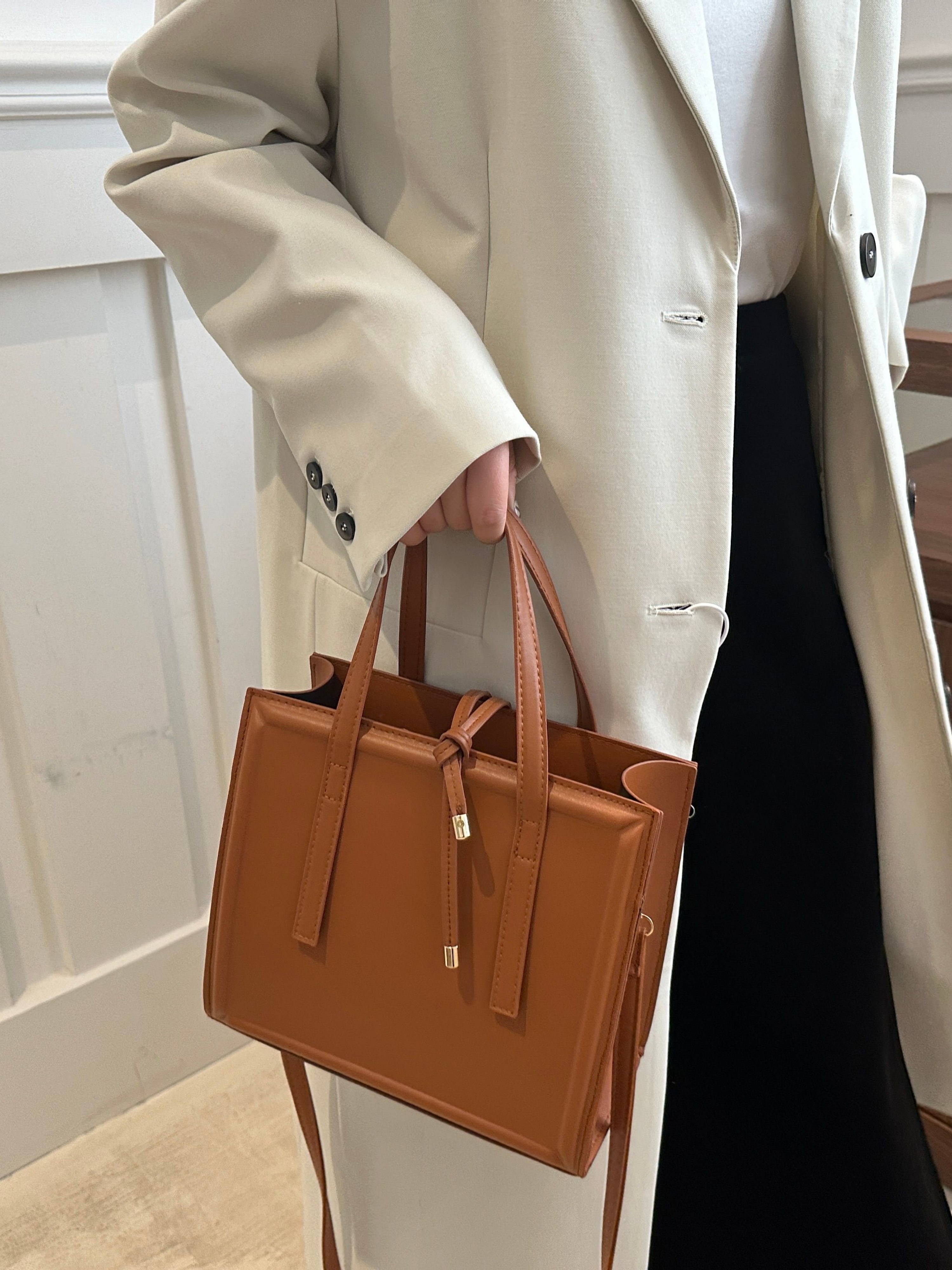 Brown Shoulder Bag with Zip Closure