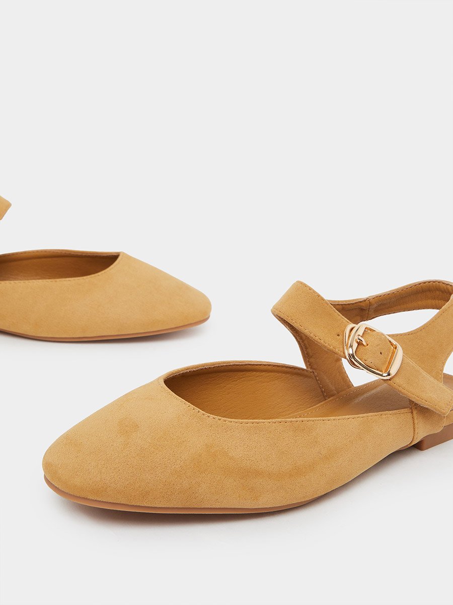 Brown Plain Round Toe Shoes with Buckle