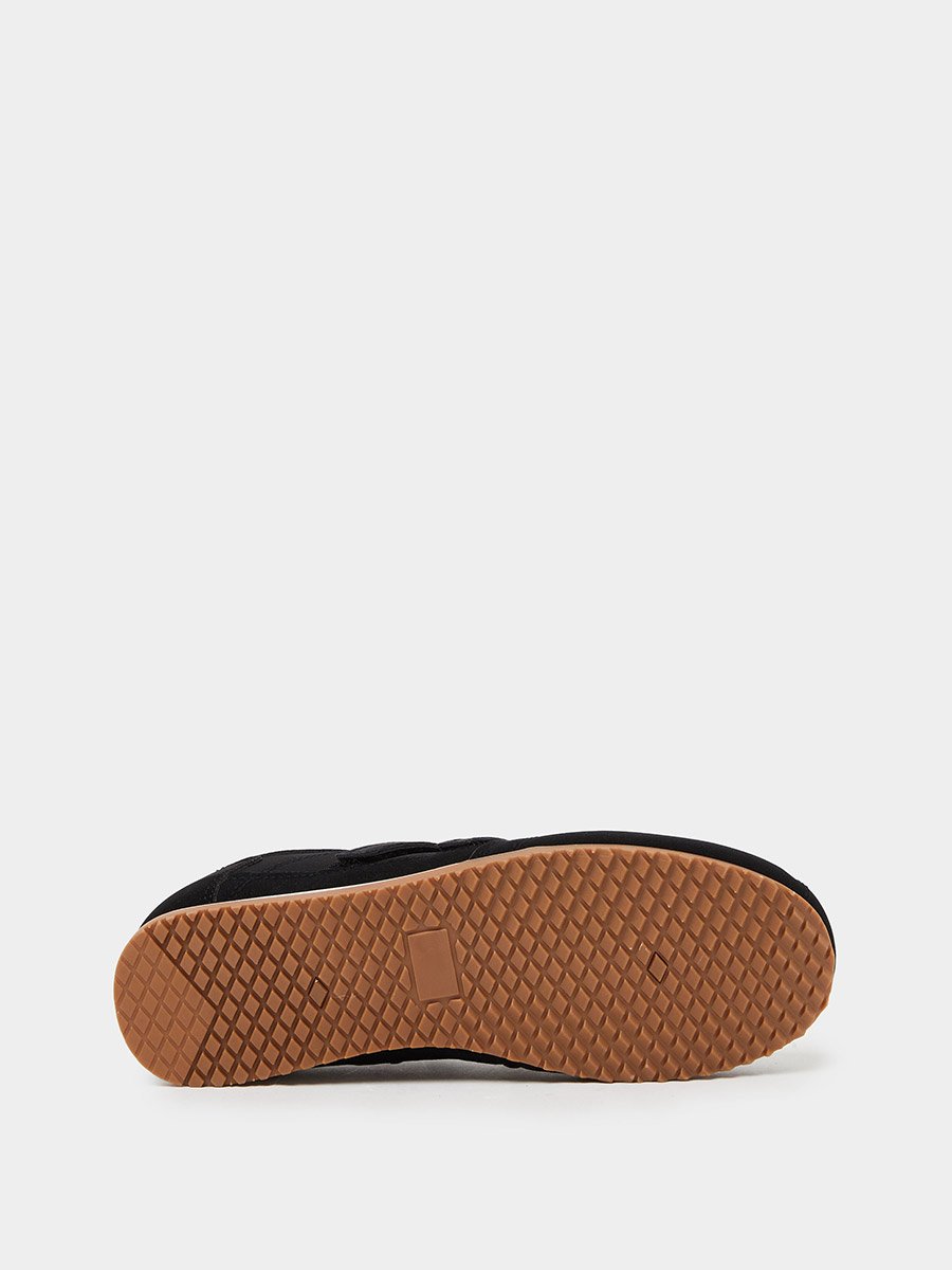 Black Sporty Sneakerina
