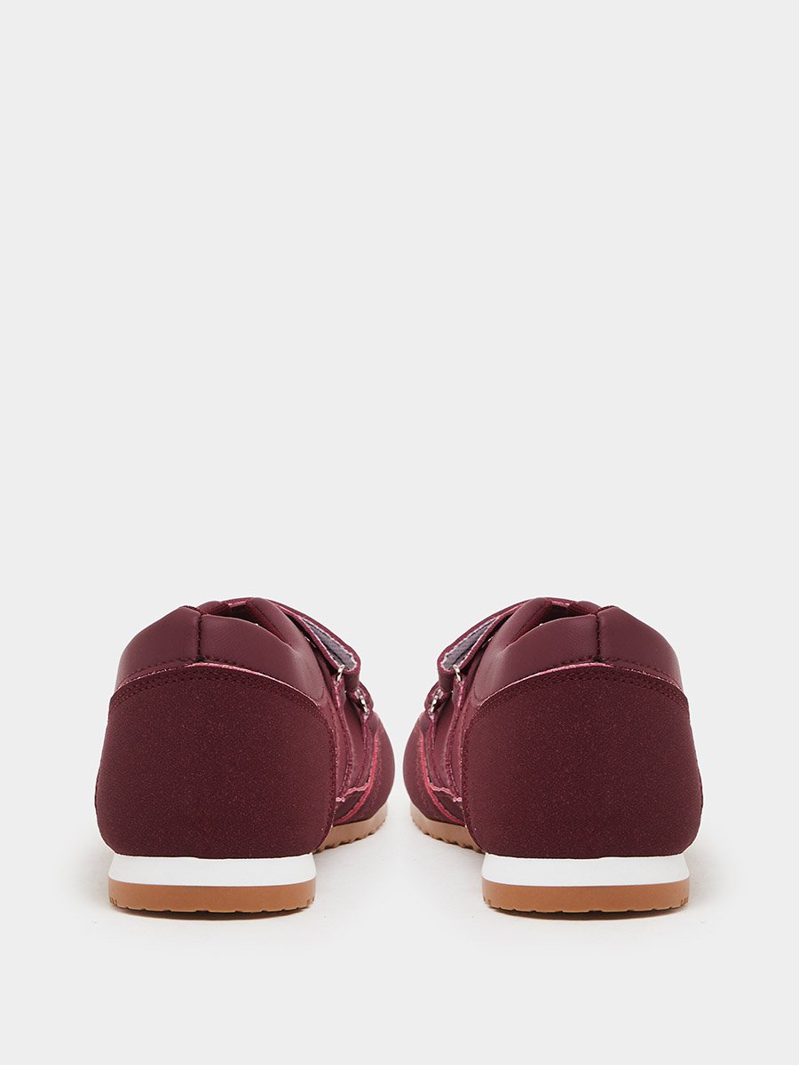 Burgundy Sporty Sneakerina