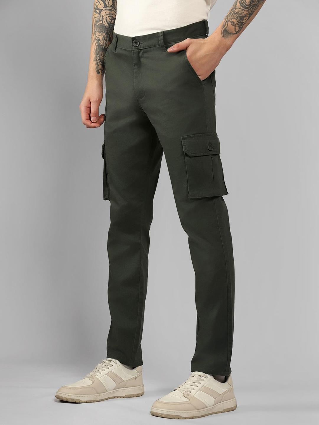 Men Olive Green Tapered Fit Cargo Pants