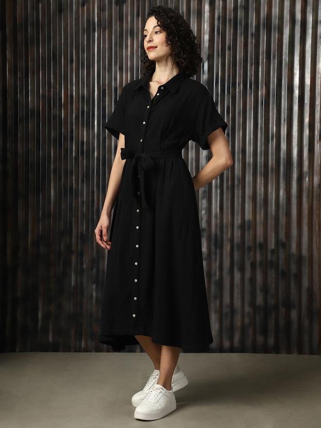 Black 100% Cotton Solid Buttoned Midi Dress