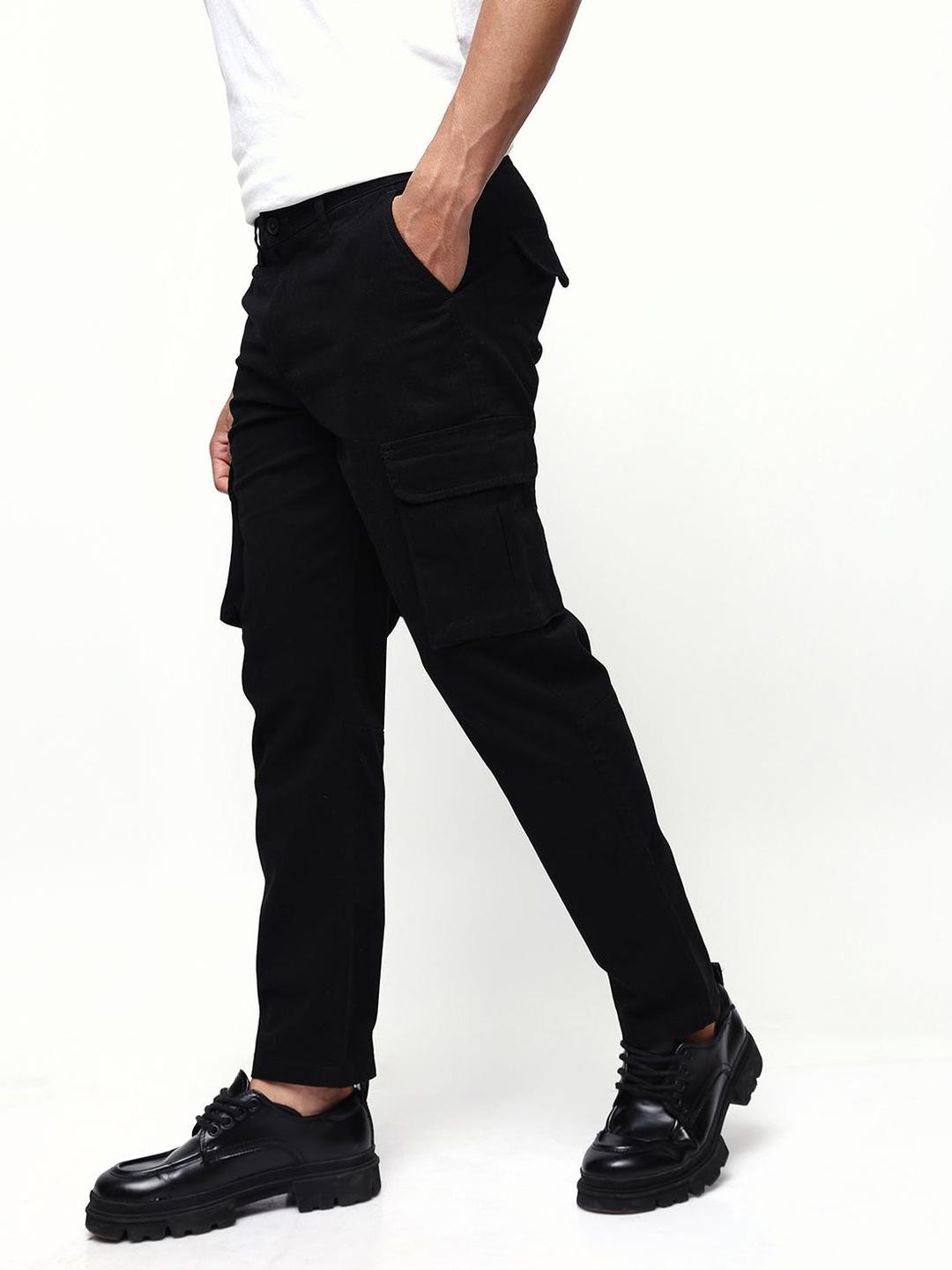 Men Black Cotton Blend Relaxed Cargo Trousers