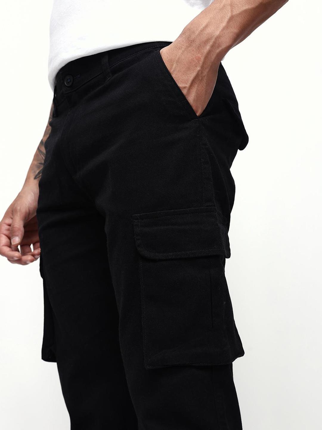 Men Black Cotton Blend Relaxed Cargo Trousers