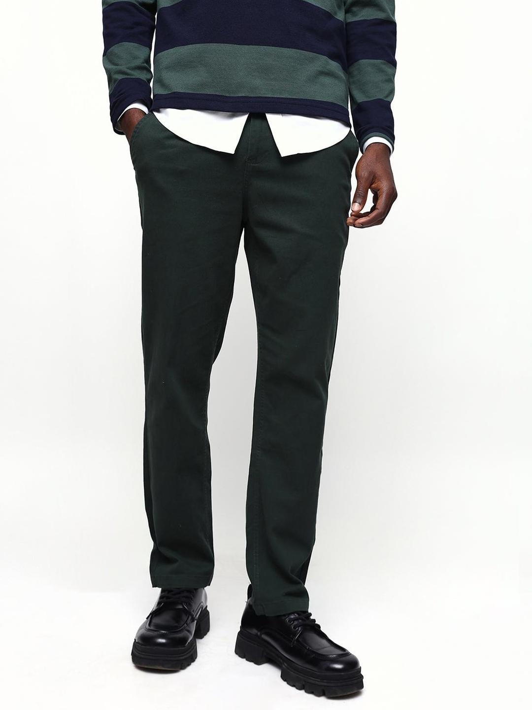 Men Olive Green Cotton Blend Straight Fit Chinos