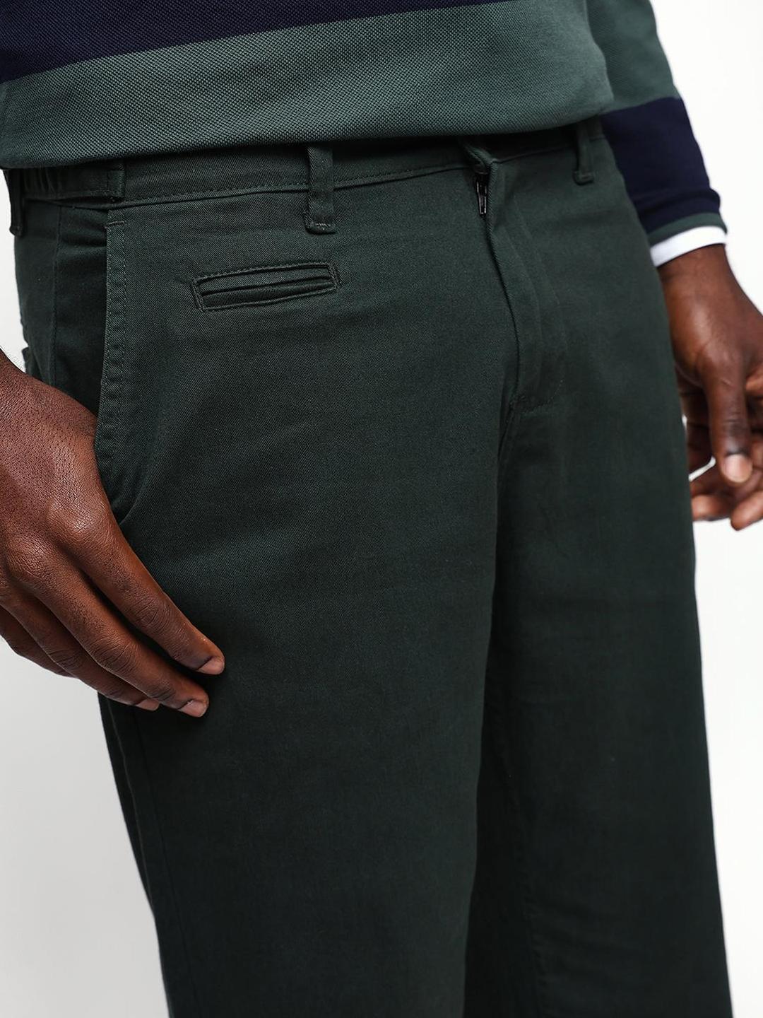 Men Olive Green Cotton Blend Straight Fit Chinos