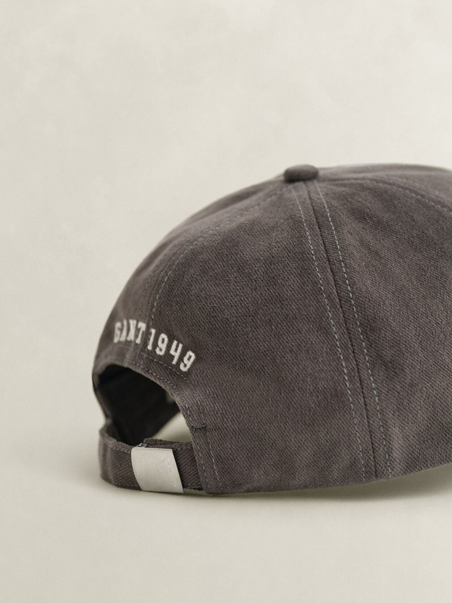 G Badge Cap