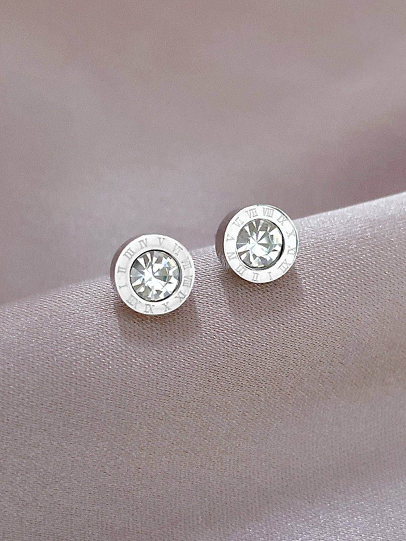 Roman Numeral Detail Stud Earrings