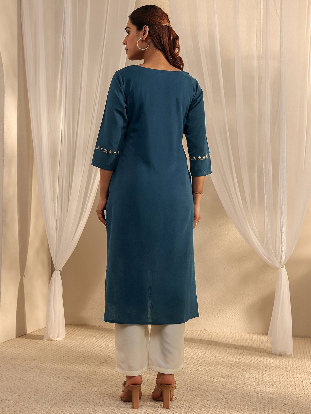 Blue Embroidered Cotton Straight Kurta