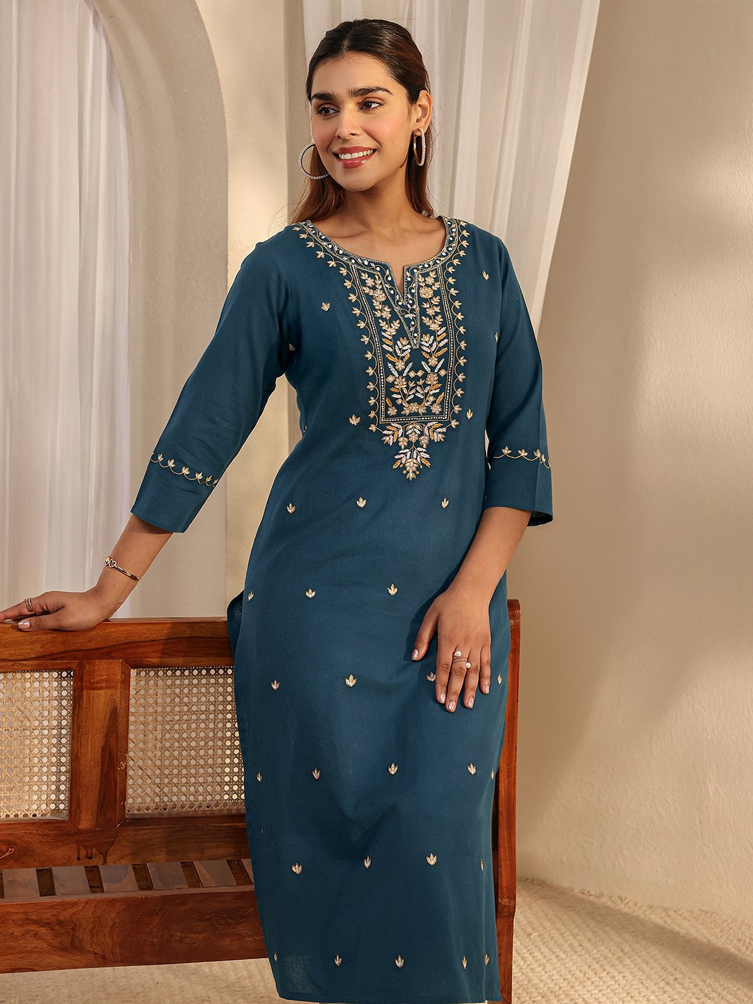 Blue Embroidered Cotton Straight Kurta