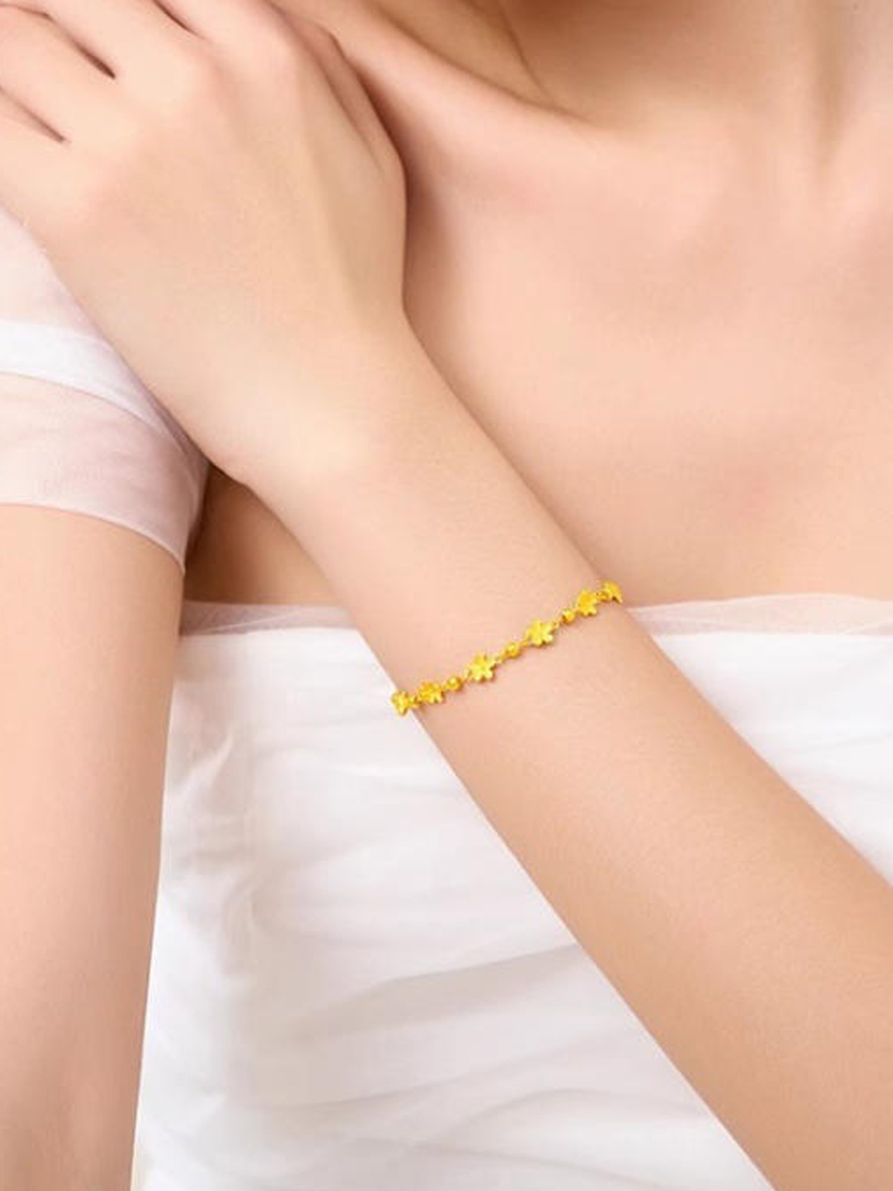 Gold Flower Charm Bracelet
