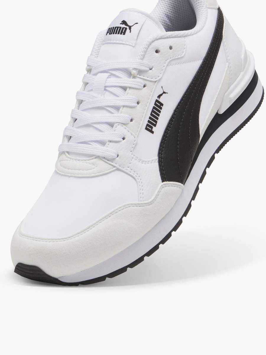 Men ST Runner V4 NL Lace-Up Low Ankle Sneakers