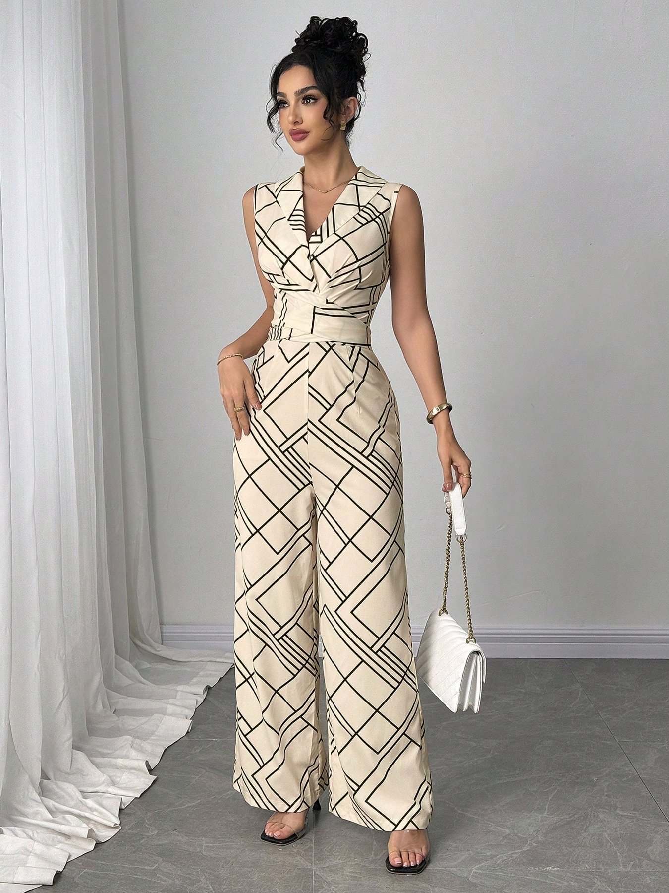 Geometric Print Sleeveless Flared Jumpsuit