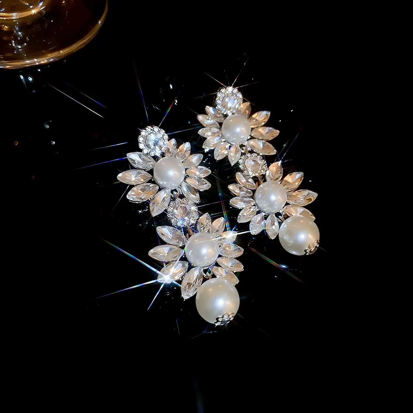 Silver Post Rhinestone-Inlaid Pearl Flower Earrings