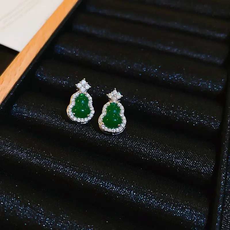 Post Gourd-Shaped Stud Earrings