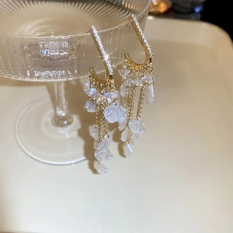 Rhinestone Shell Tassel Earrings