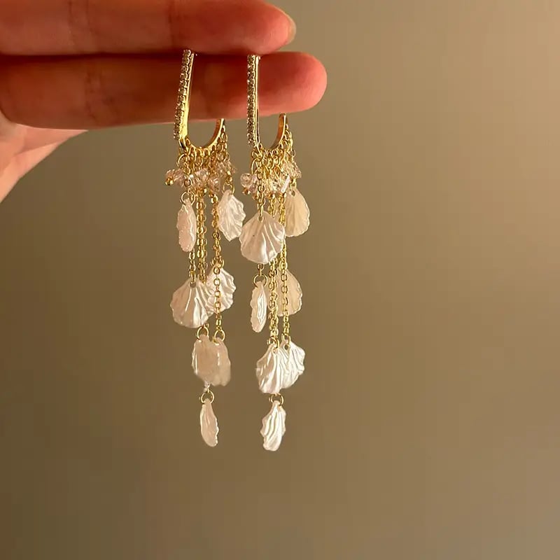 Rhinestone Shell Tassel Earrings