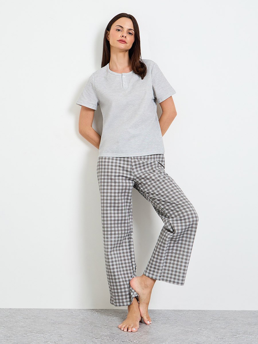 Grey Solid T-Shirt and Checked Pyjama Set