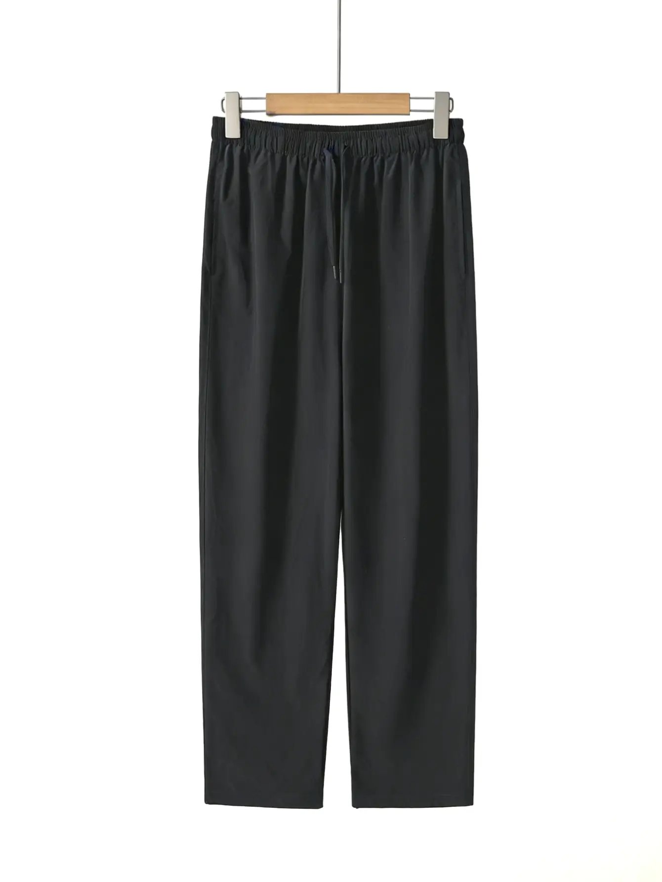 Men Black Solid Relaxed Fit Trousers