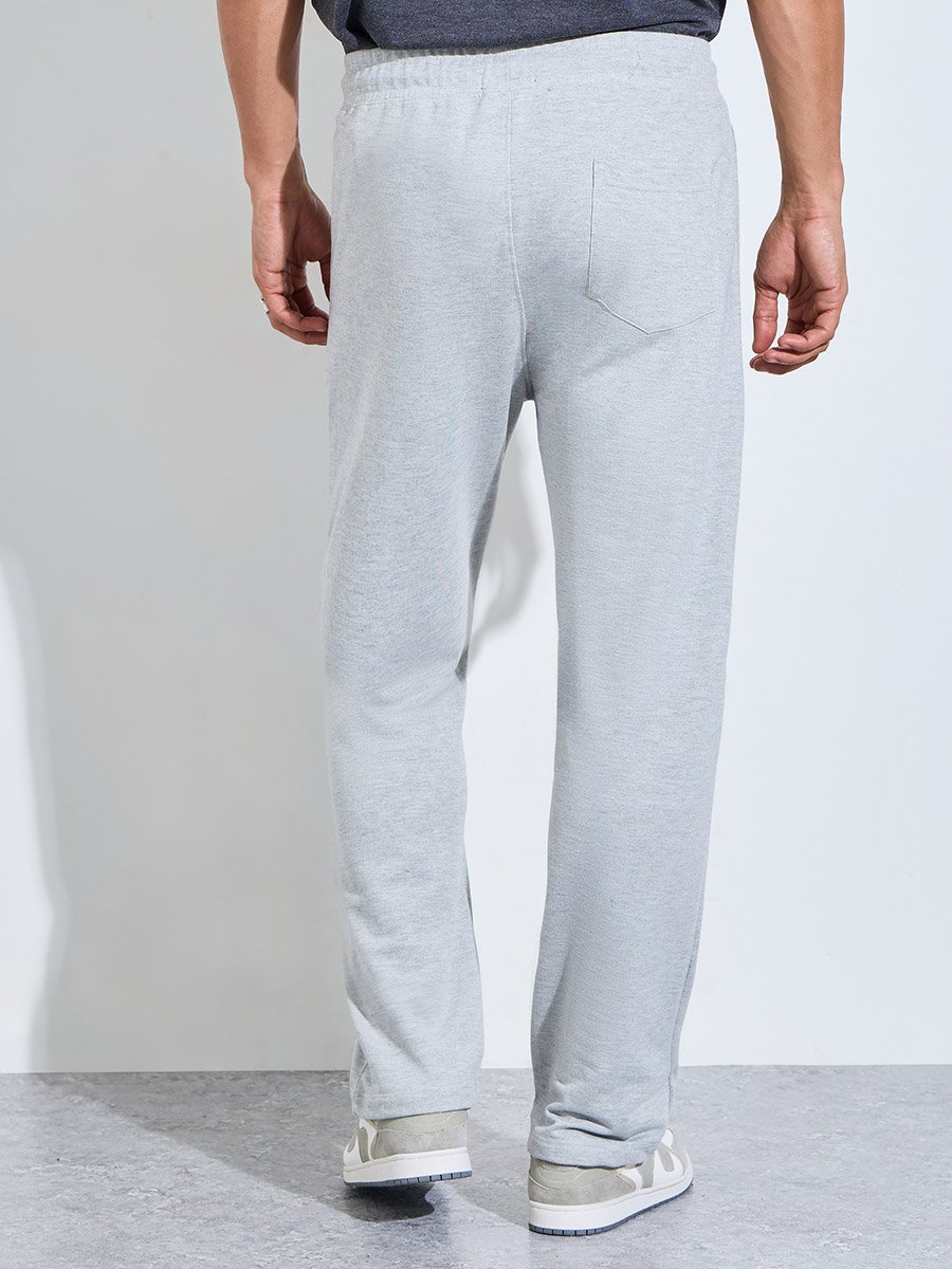 Grey Solid Pocket Details Straight Fit Sweatpants