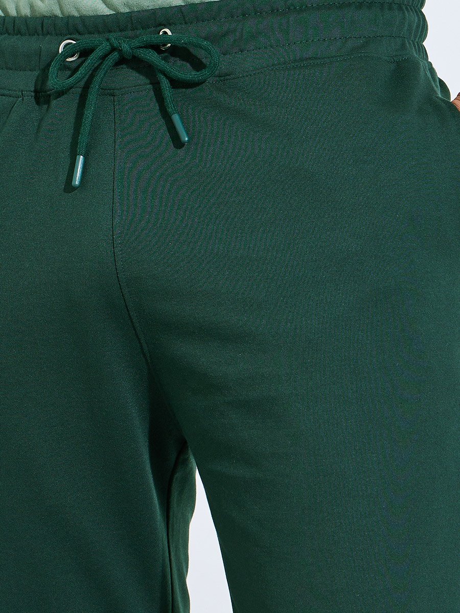 Dark Green Solid Pocket Details Straight Fit Sweatpants