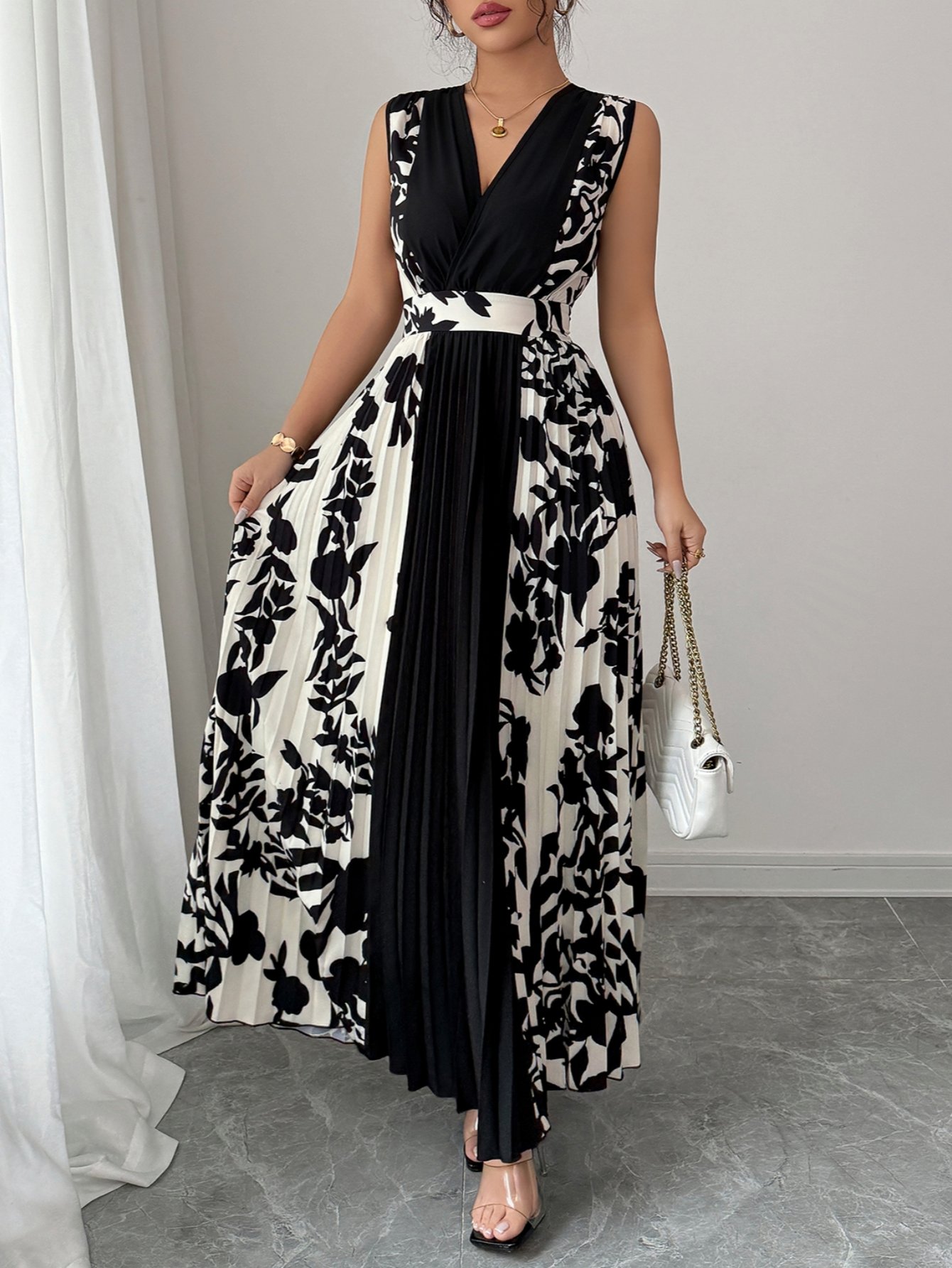 Black Floral Print Pleated A-Line Maxi Dress