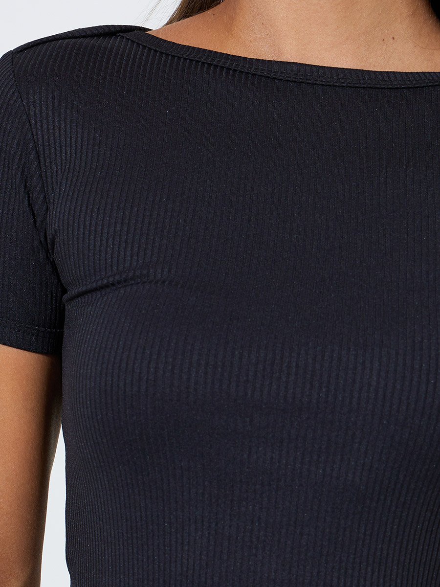 Black Solid Ribbed Knit Short Sleeve Top