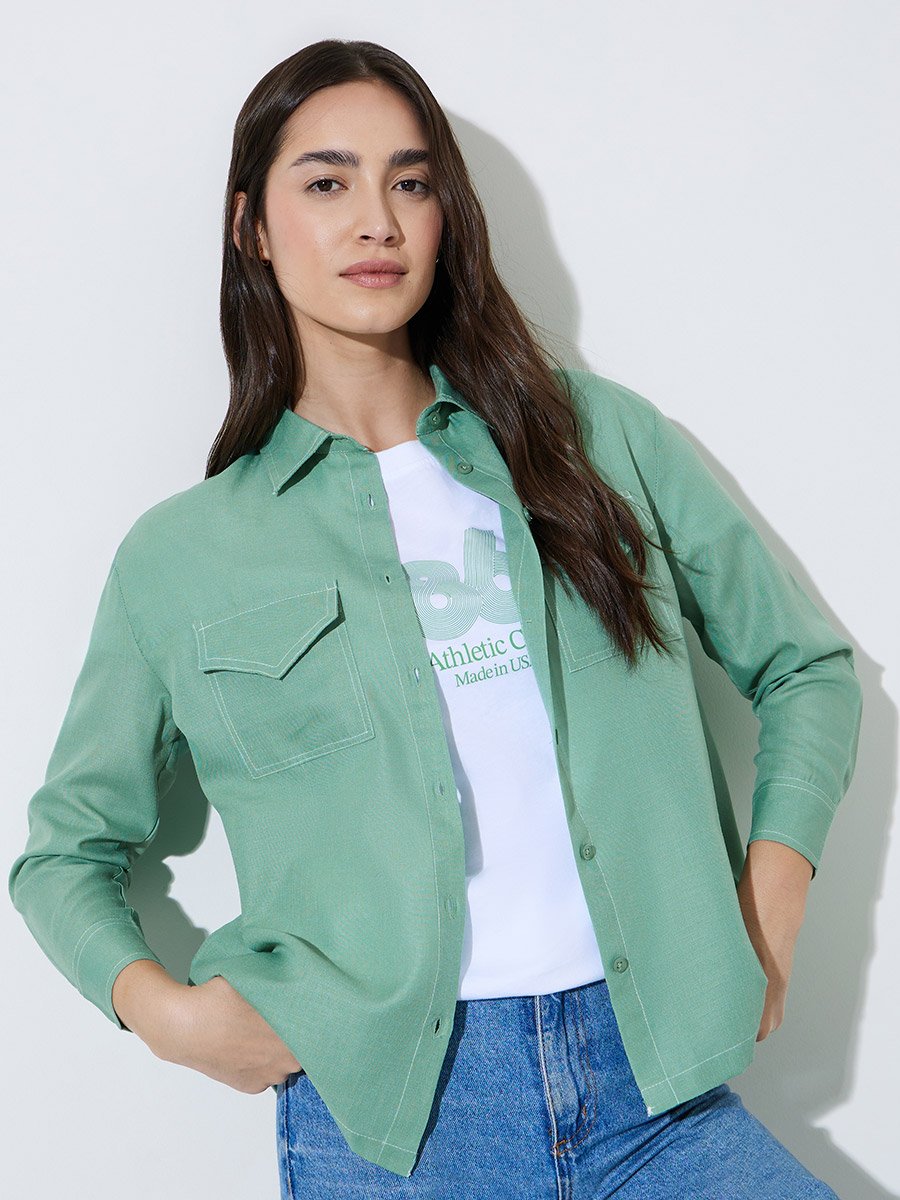 Green Solid Pocket Details Relaxed Fit Shirt