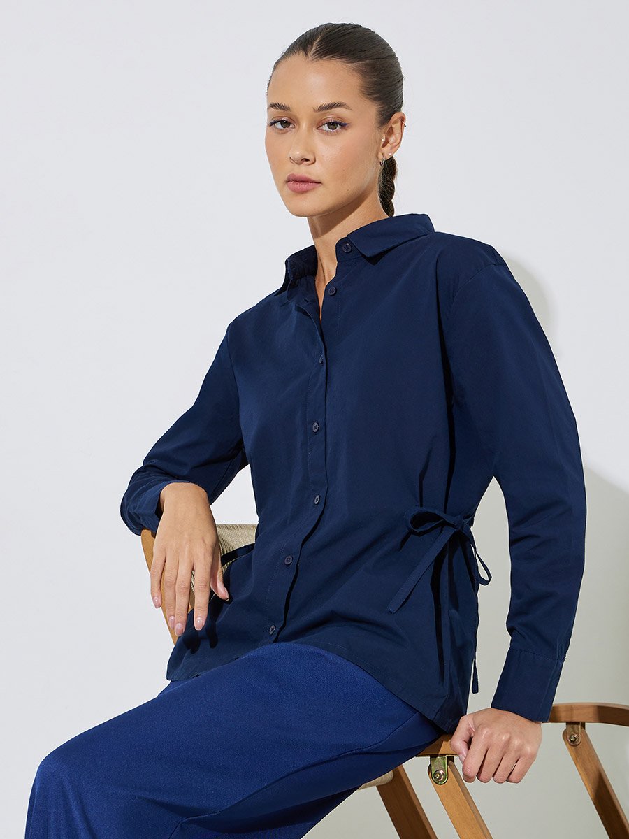 بلوزة سادة بقصة عادية ورباط خصر، لون كحلي