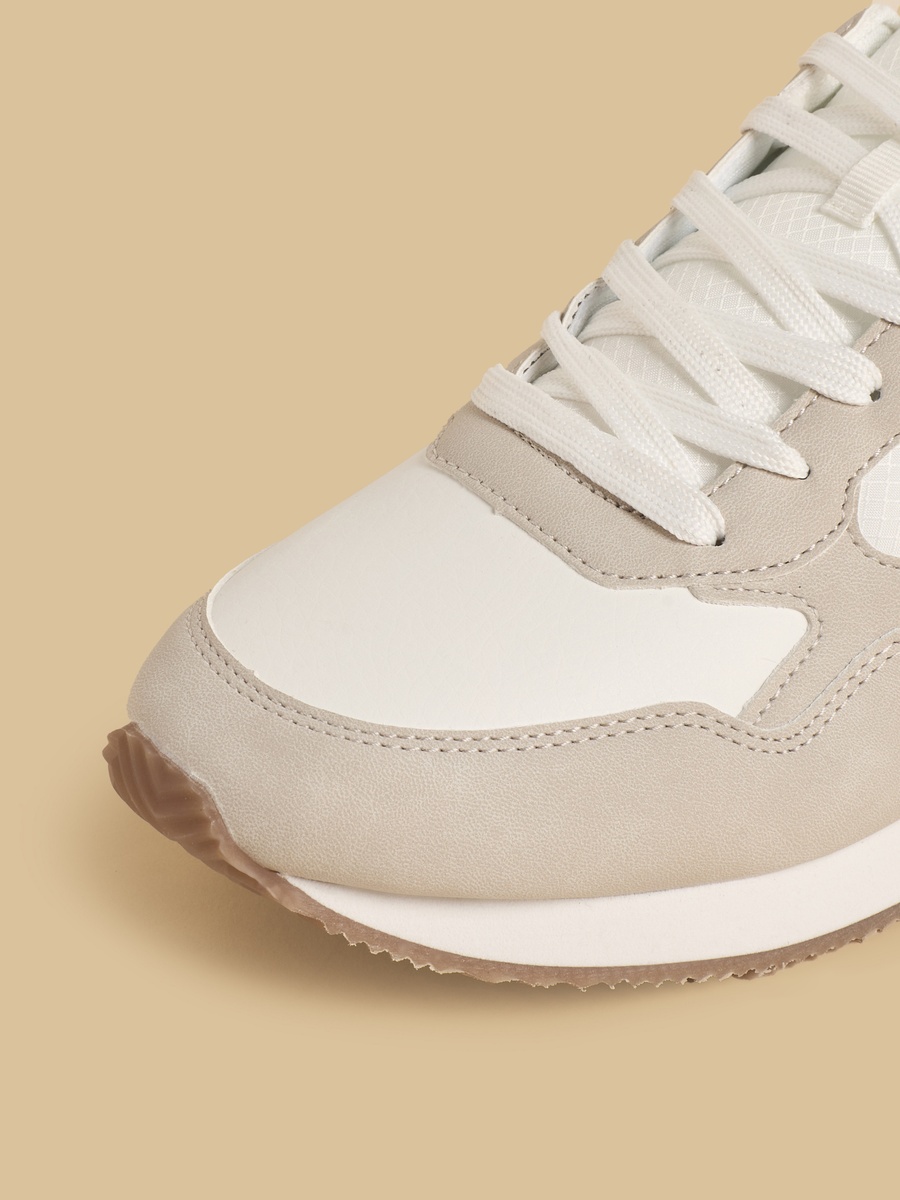 Colourblock Lace-Up Sports Shoes
