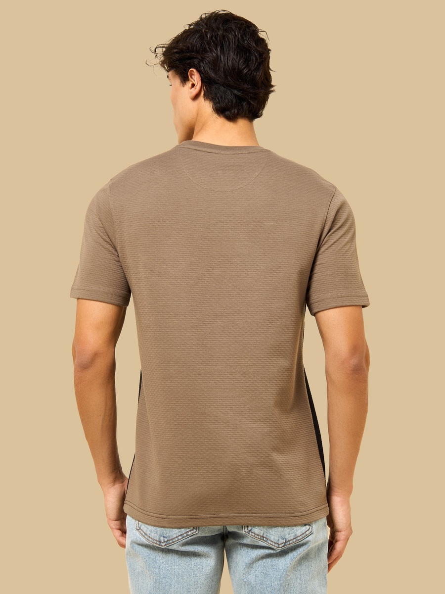 Brick Textured Colourblock T-Shirt