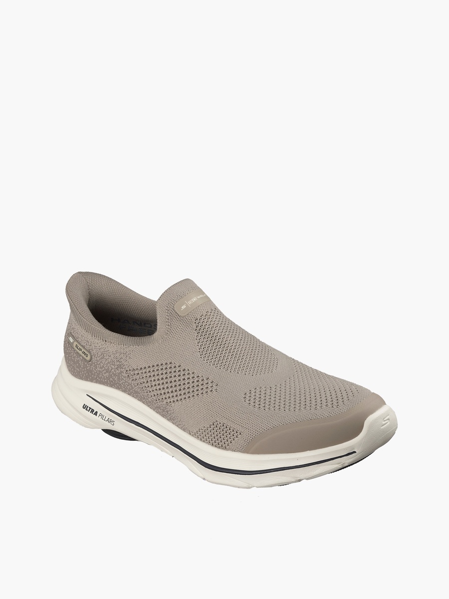 Men Go Walk 8 Slip-On Sports Shoes