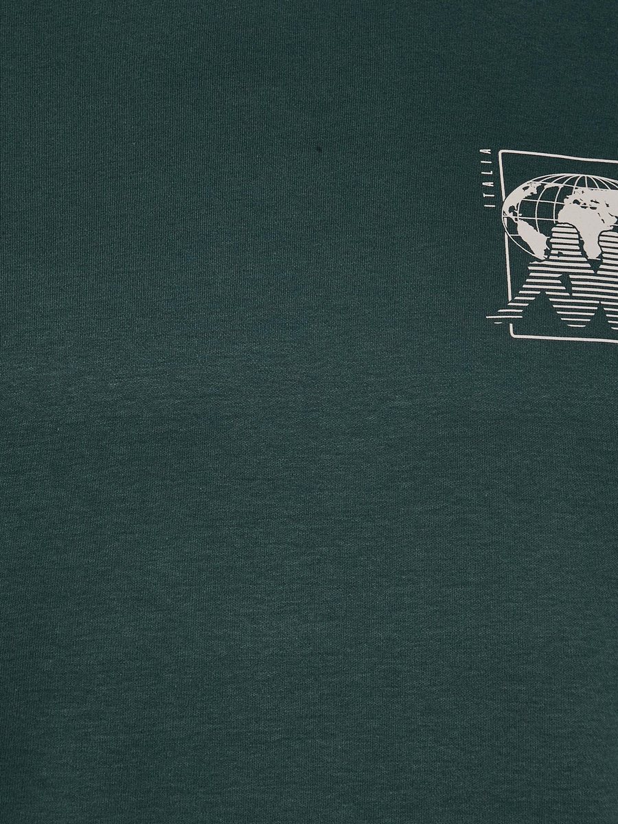 Men Graphic Print T-Shirt