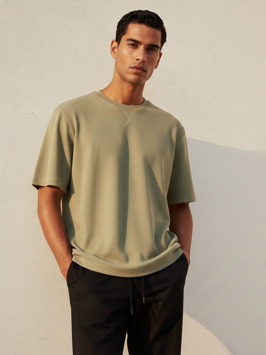 Men Relaxed Fit Crew Neck Short Sleeves Textured T-Shirt