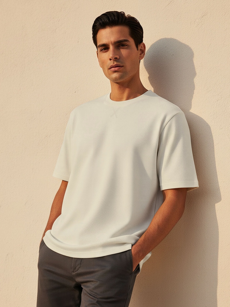 Men Relaxed Fit Crew Neck Short Sleeves Textured T-Shirt