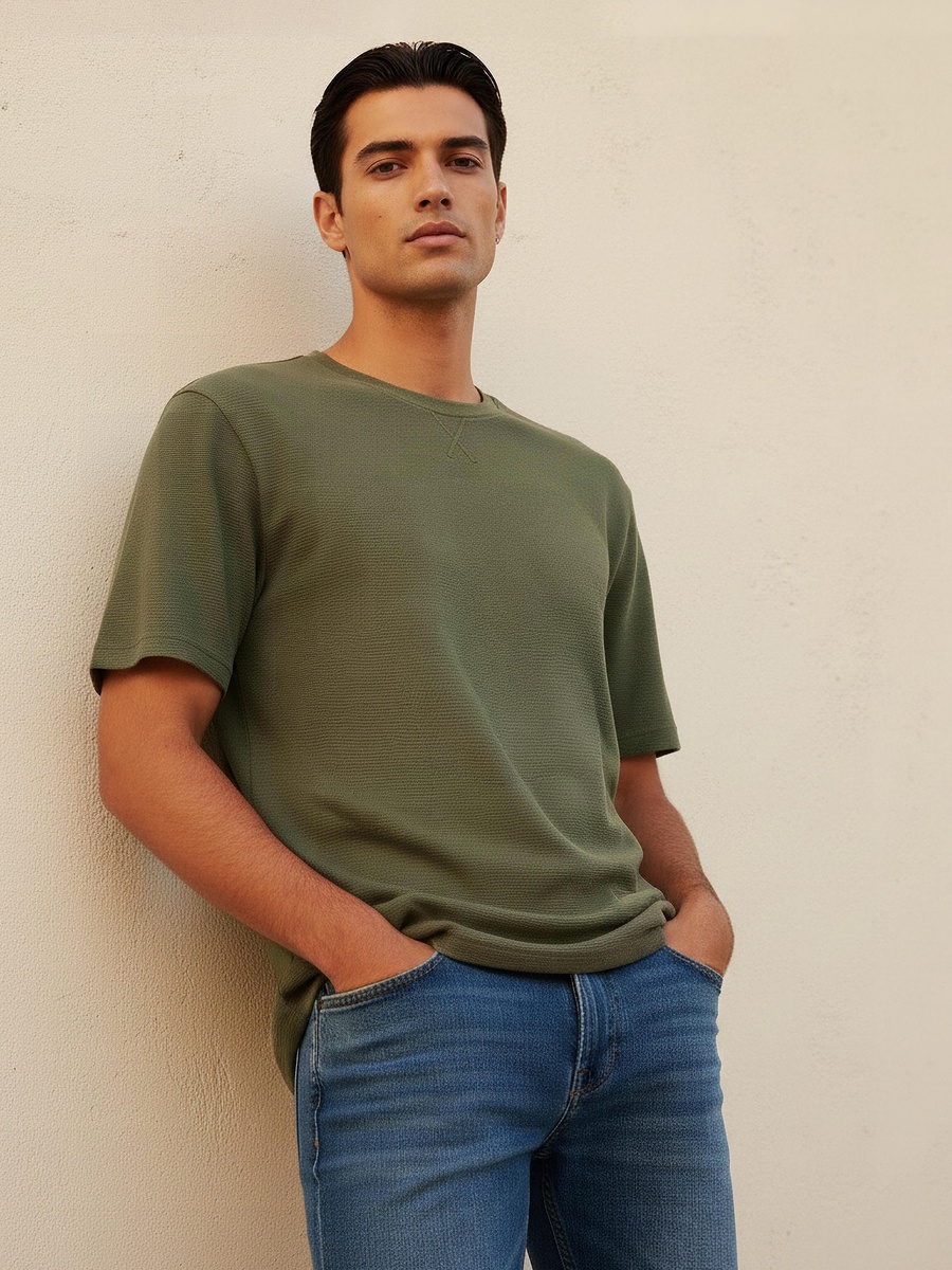 Men Relaxed Fit Crew Neck Short Sleeves Textured T-Shirt