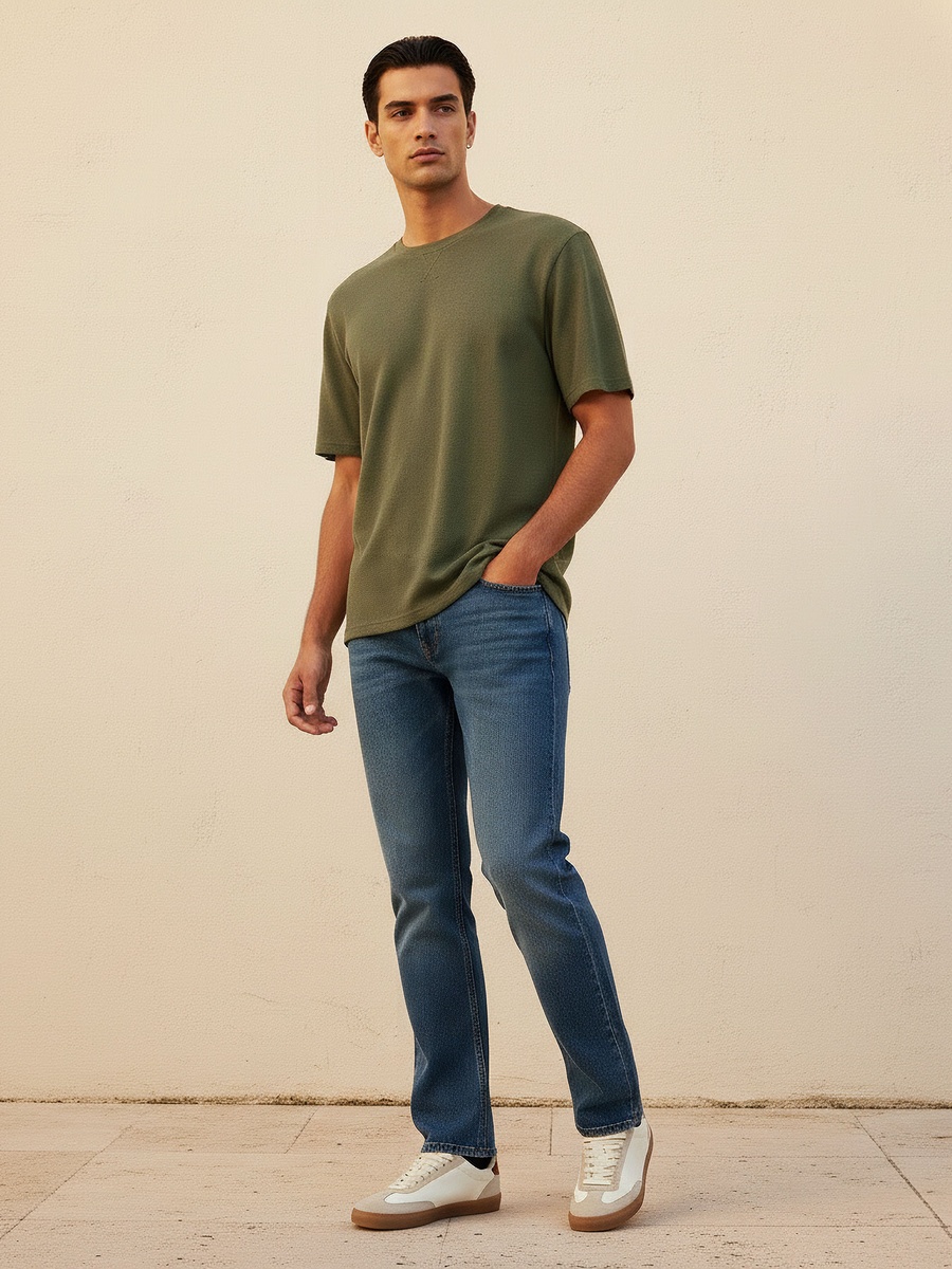 Men Relaxed Fit Crew Neck Short Sleeves Textured T-Shirt