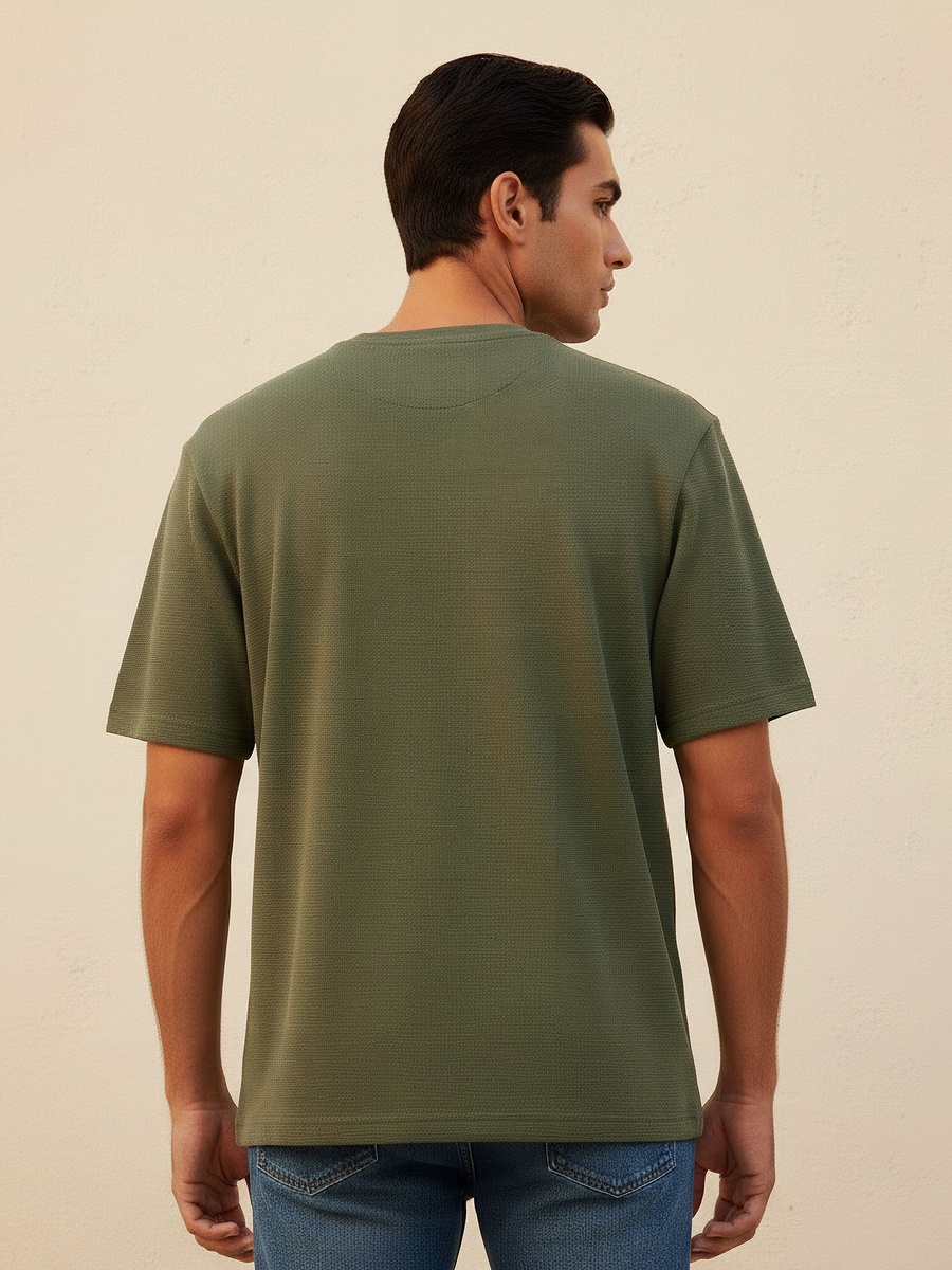Men Relaxed Fit Crew Neck Short Sleeves Textured T-Shirt