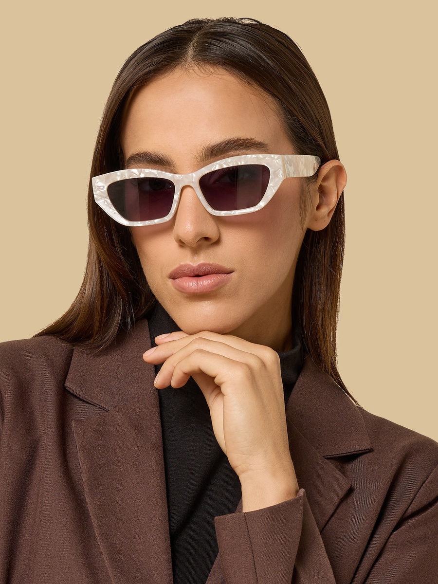 Tinted Lens Full Rim Sunglasses