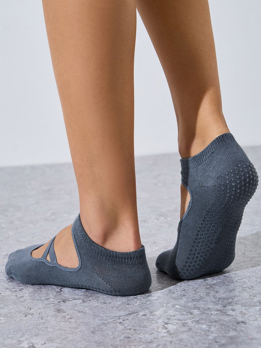 Charcoal Thin Cross Over Straps Silicon Pad No Show Yoga Socks
