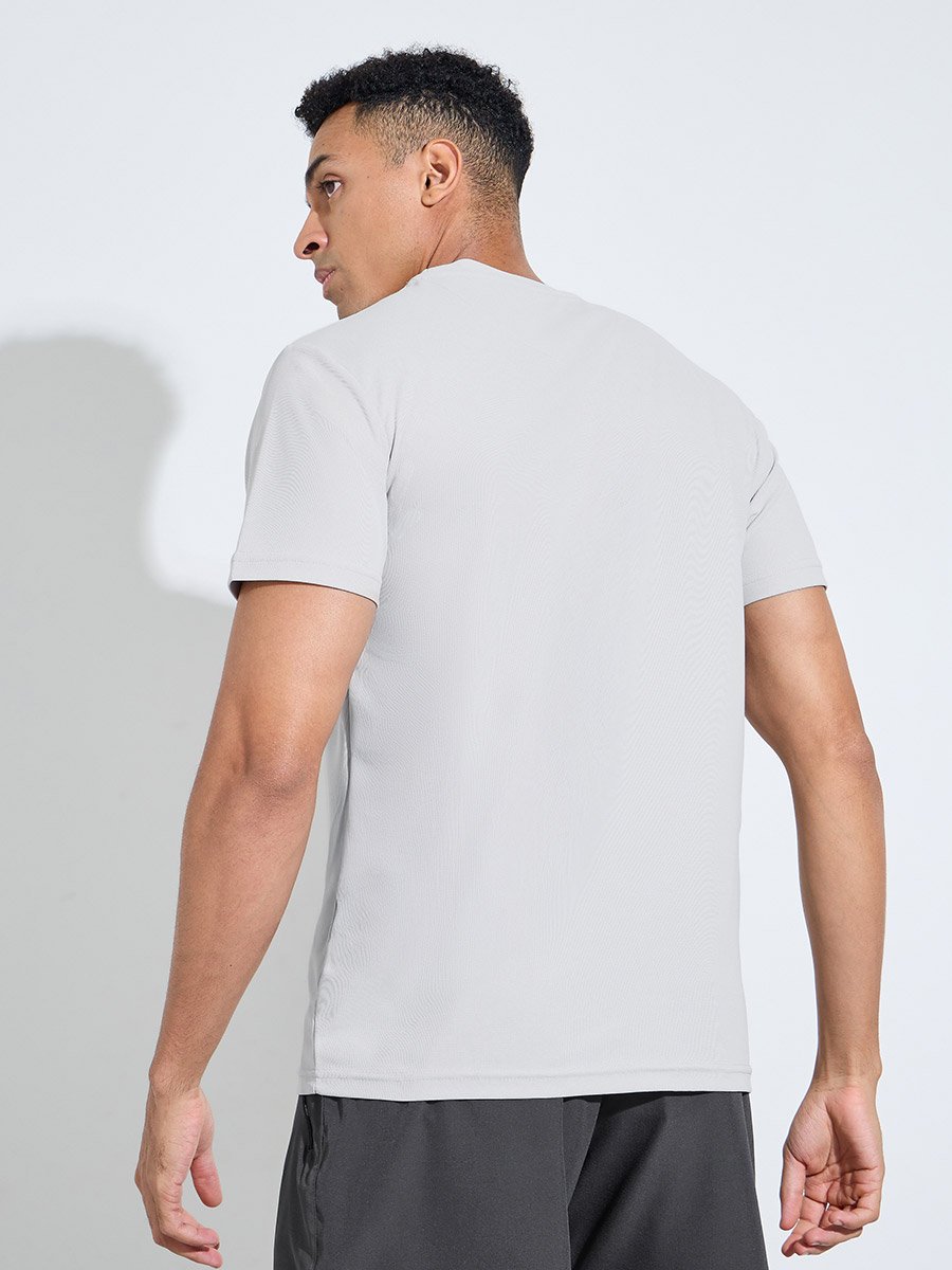 White Solid Round Neck Short Sleeves Regular Fit Active T-Shirt