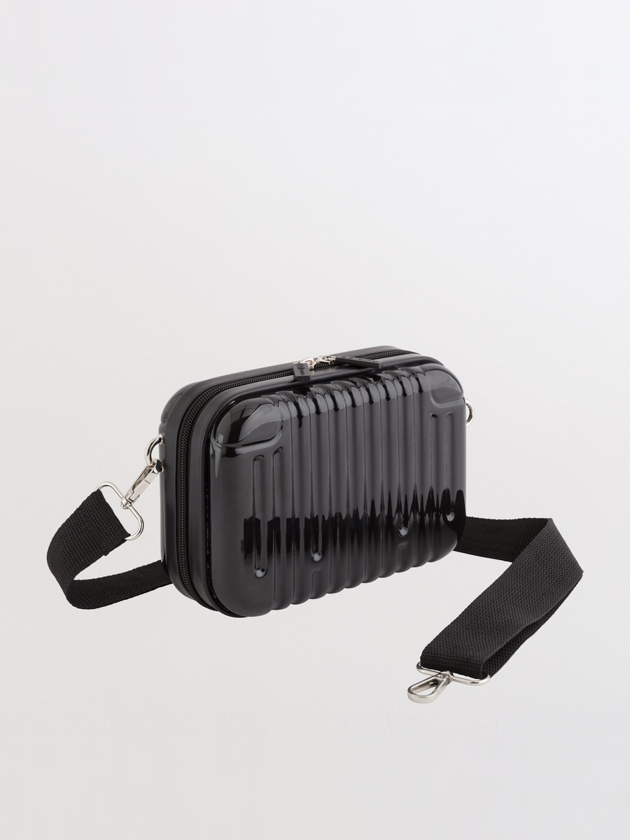 Bumper Go Black Toiletry Bag
